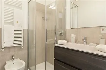 Royal Magenta & Luxury Apartamento