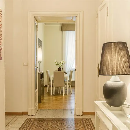Royal Magenta & Luxury * Milano