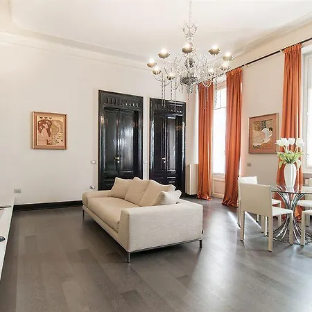Royal Magenta & Luxury Milaan